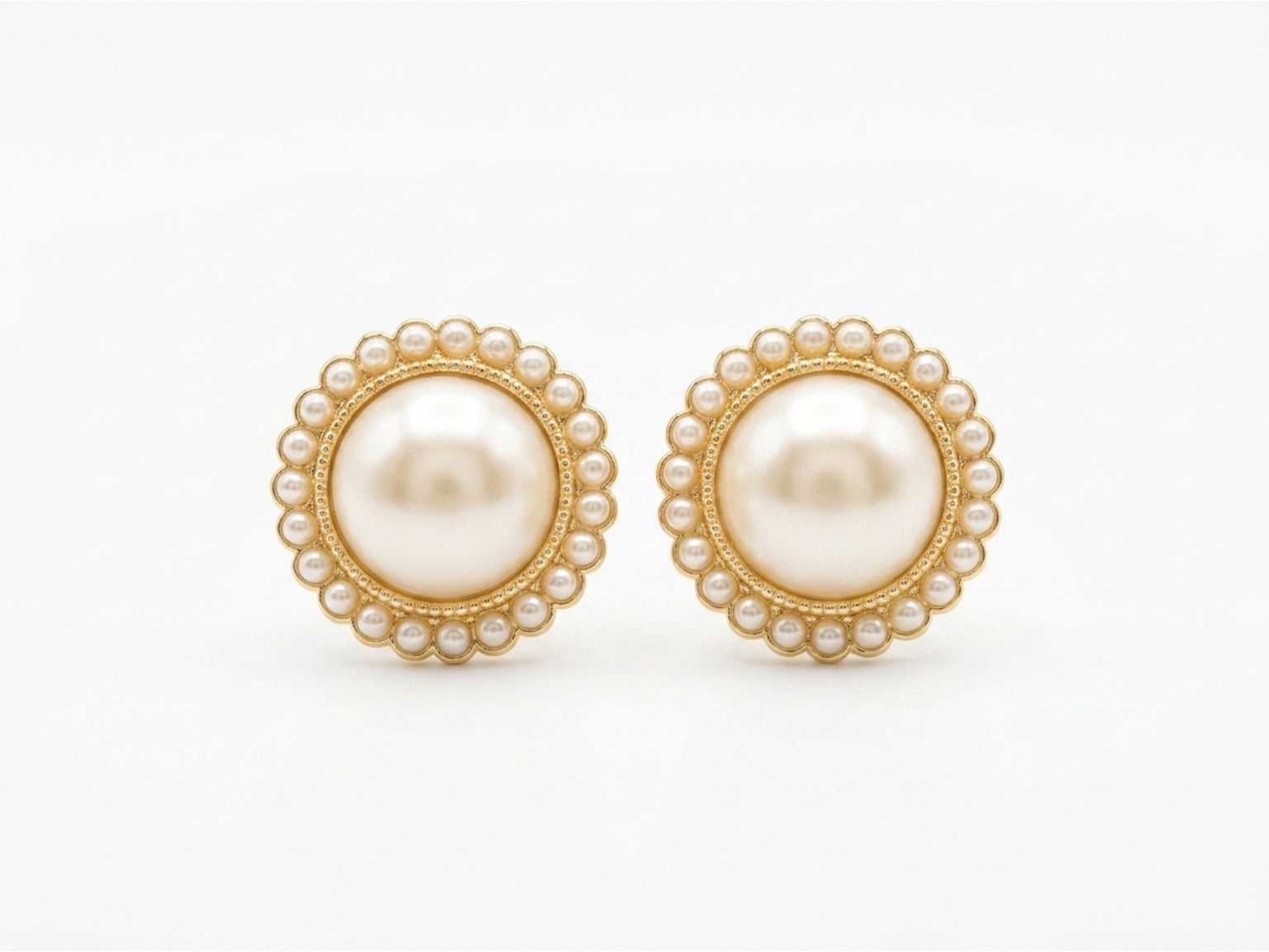 Boucle d'Oreille dorée chic