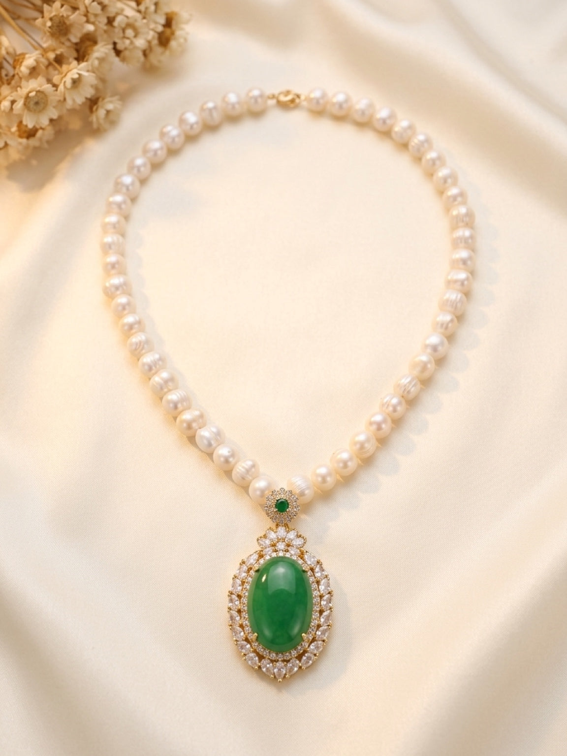 Collier NOUR