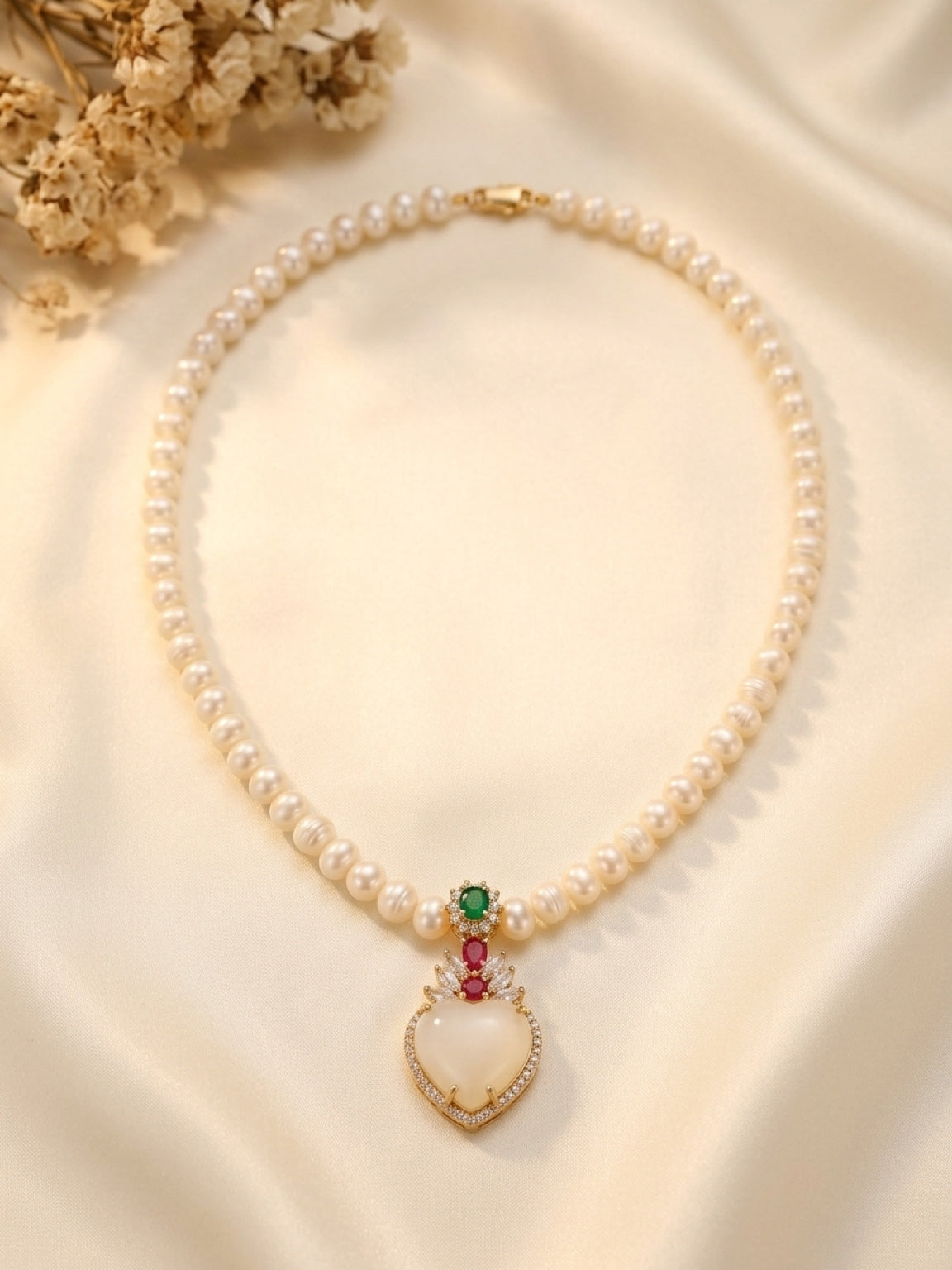 Collier LOVE